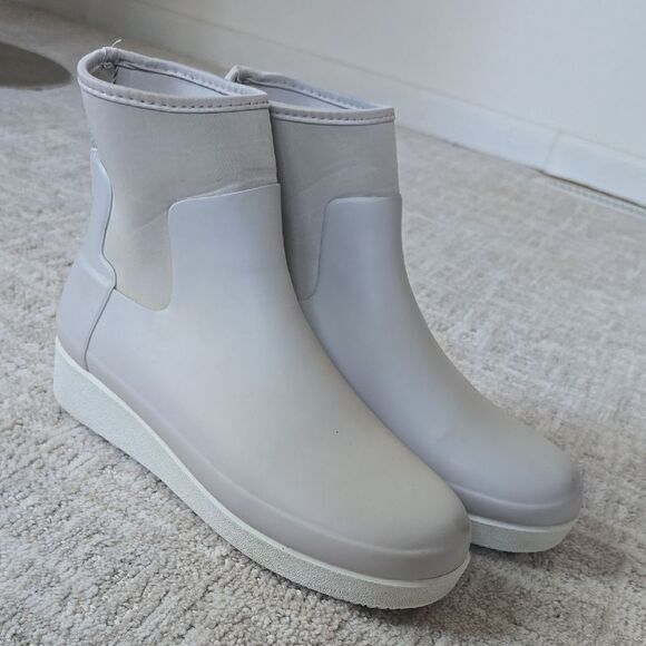 Hunter | Gray Ankle Rain Boots - Picture 1 of 7